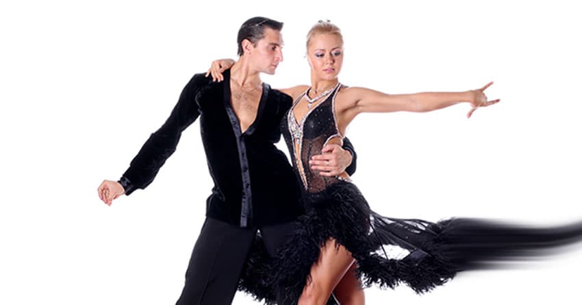 HER YAŞTA YAPILABİLEN BİR DANS SALSA