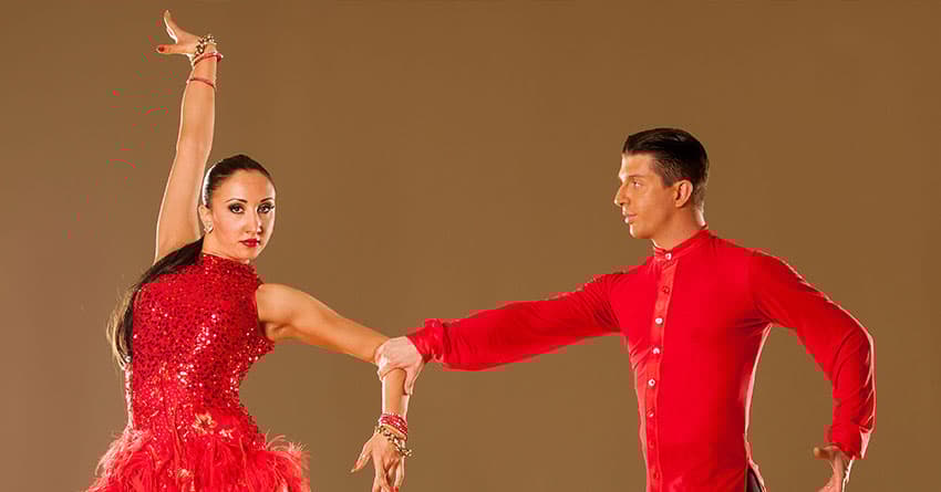 SALSA YAPARKEN NE GİYİLİR?