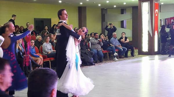 Emir Kaya Dans Okulu - Ankara Salsa - 3. Fotoğraf