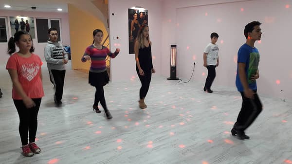 Emir Kaya Dans Okulu - Ankara Salsa - 27. Fotoğraf