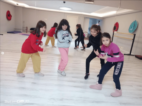 Broadway Sanat Akademi - 10. Fotoğraf Broadway Sanat Akademi - 10. Fotoğraf