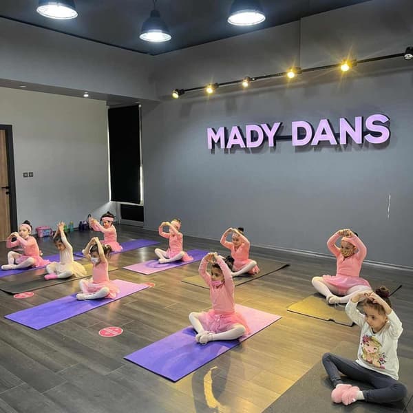 Mady Dans ve Bale - 17. Fotoğraf
